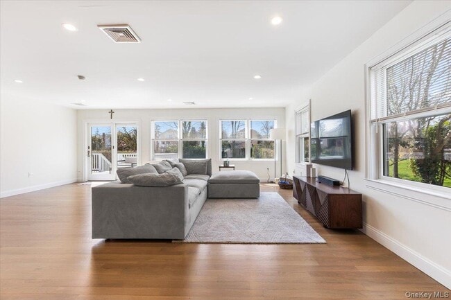 Building Photo - 34 Tuckahoe Ave