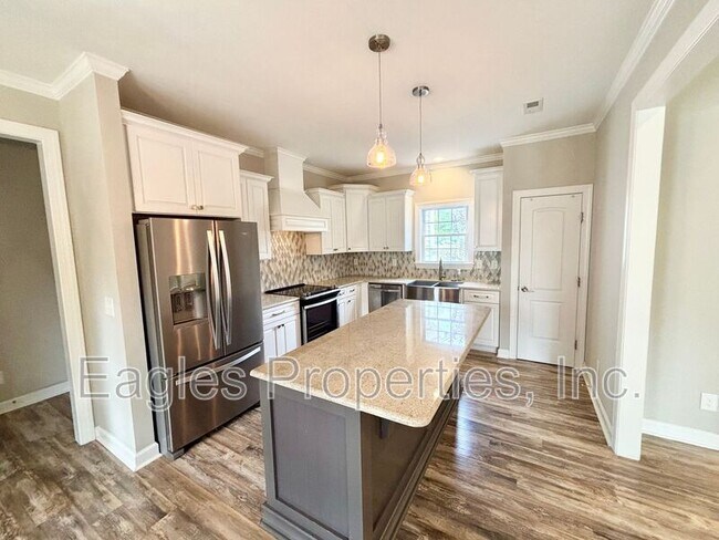 Building Photo - 237 Deer Pointe Dr