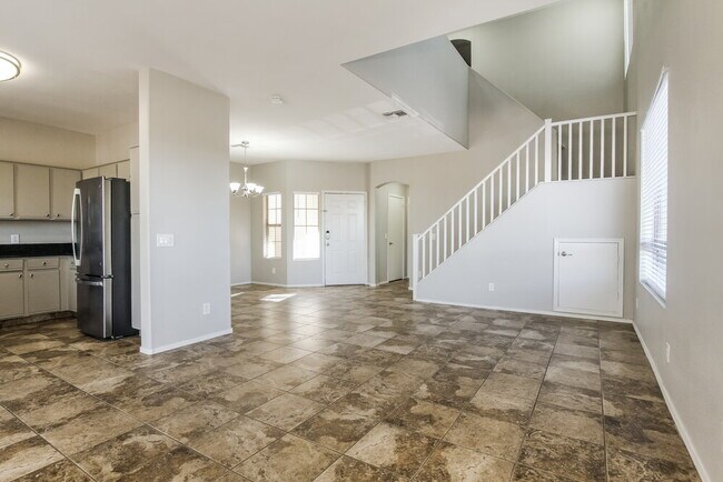 Building Photo - 1410 E June St