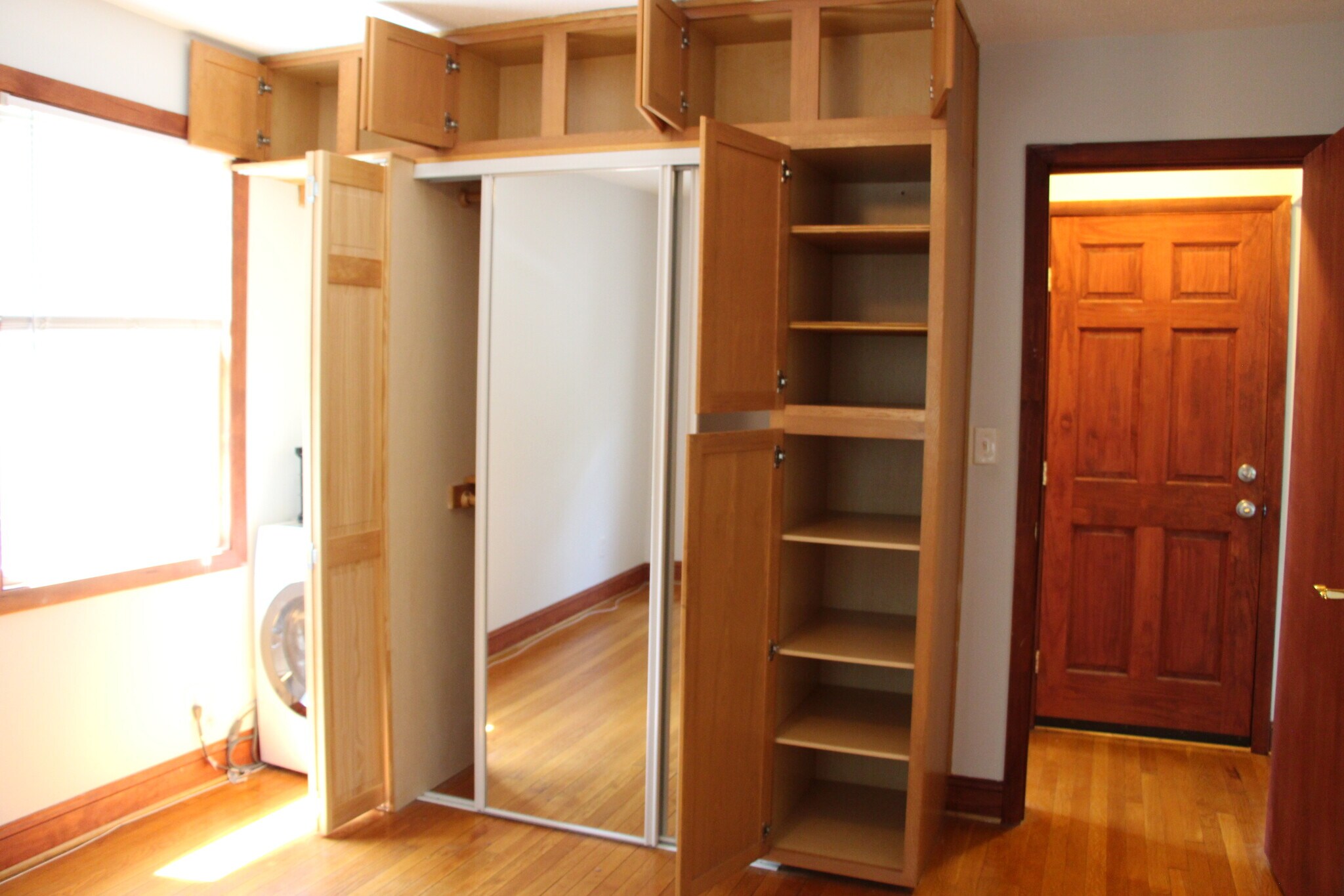 Building Photo - 624 North Monroe Street