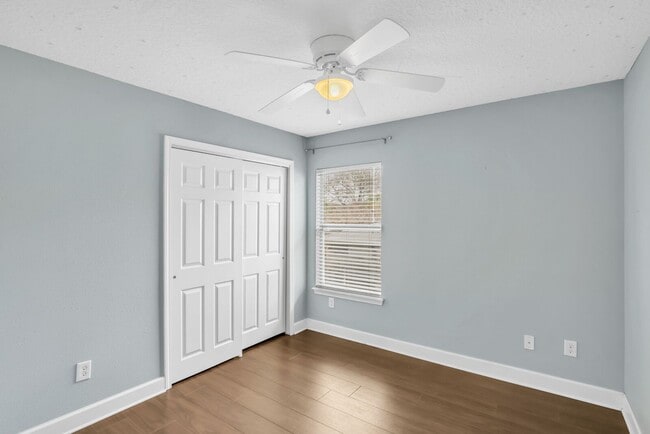 Building Photo - Beach living at it's finest! This 3 bedroo...