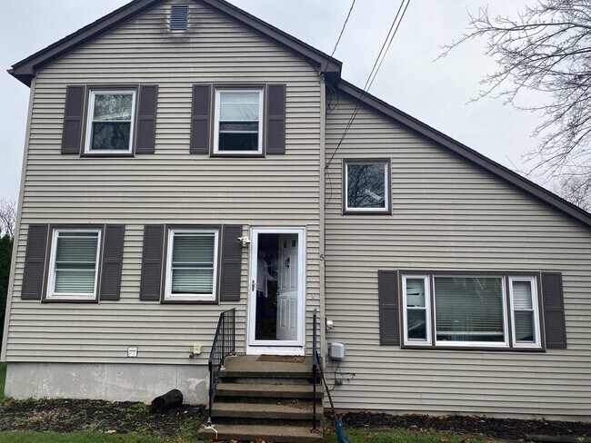 Building Photo - 5 Sunnyside Ave