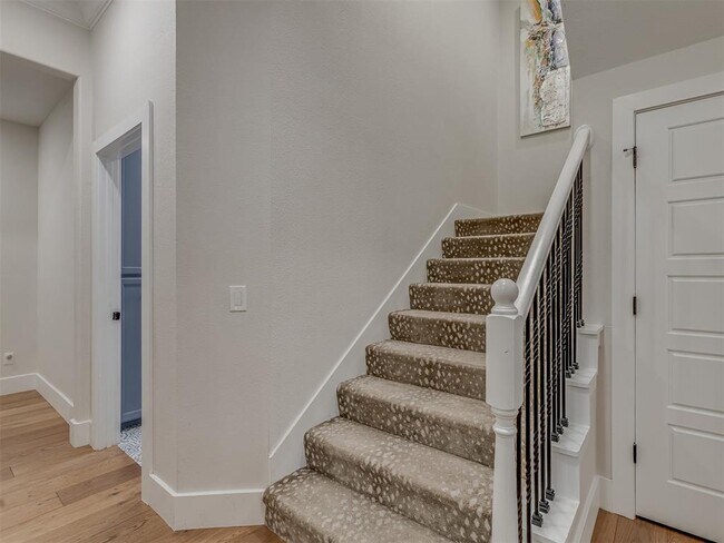 Building Photo - 4300 High Range Ln