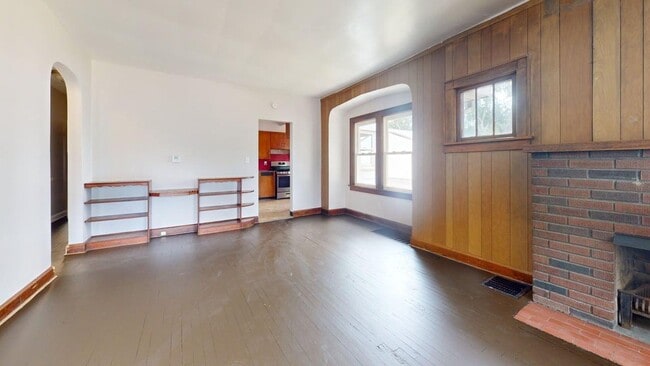 Building Photo - Spacious 3-Bedroom Home in Canton, OH | 1,320 Sq Ft