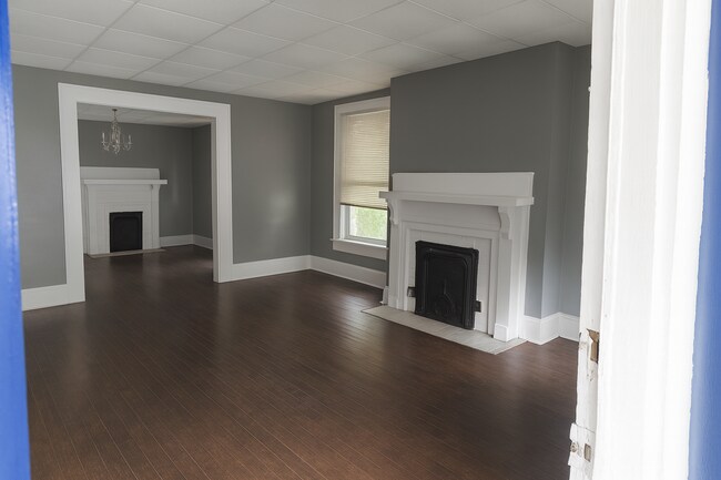 Building Photo - 952 Curry Pl