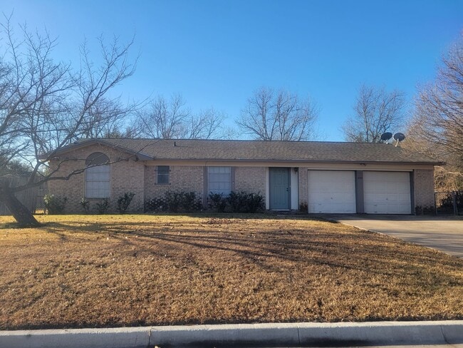 Building Photo - 4-2-2 brick in Benbrook