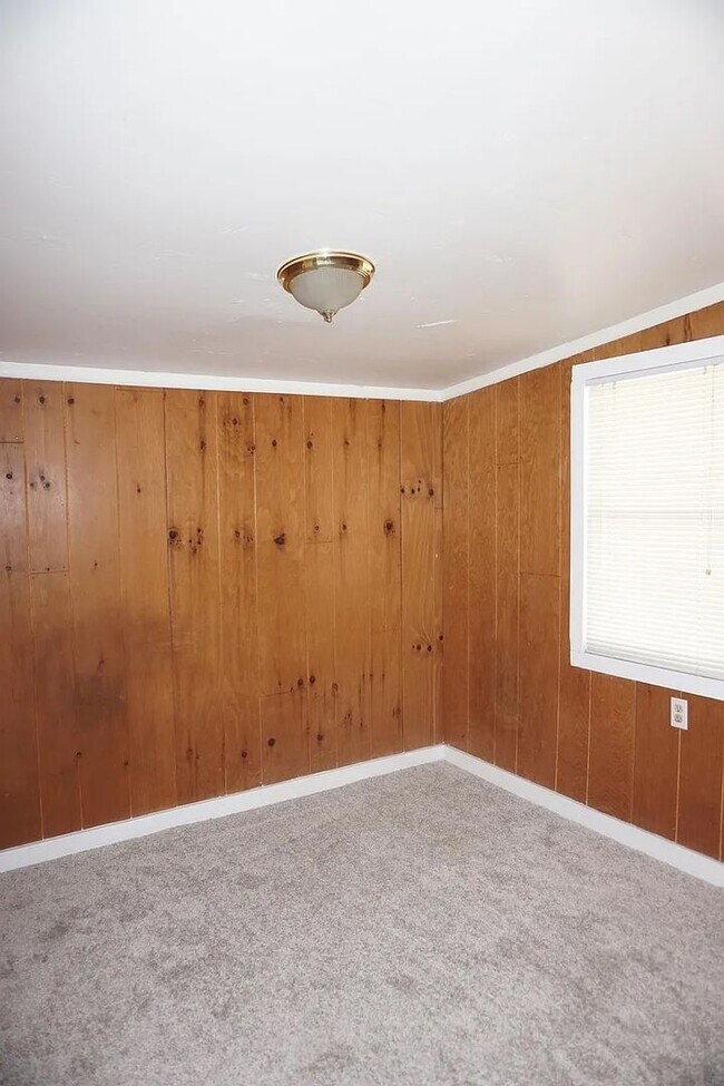 Building Photo - Pre- Leasing !