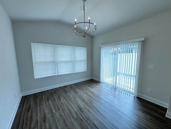 Building Photo - 103 Woodsbrook Pl SW