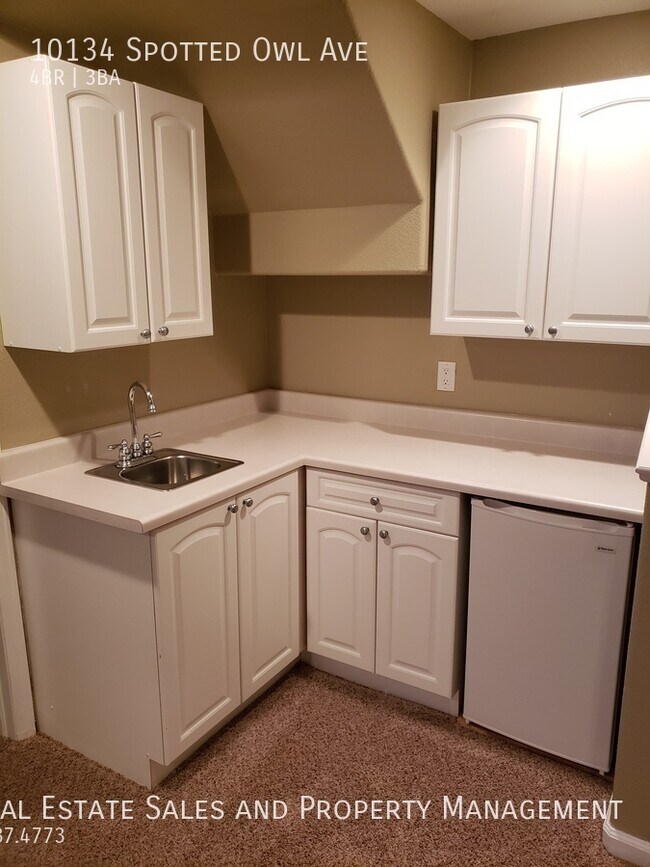 Building Photo - Highlands Ranch