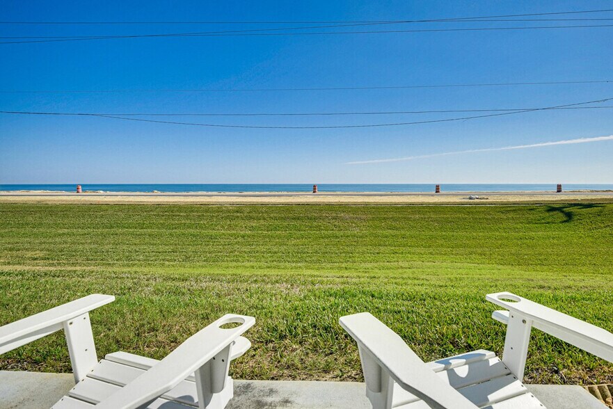 Building Photo - 2470 Ocean Shore Blvd