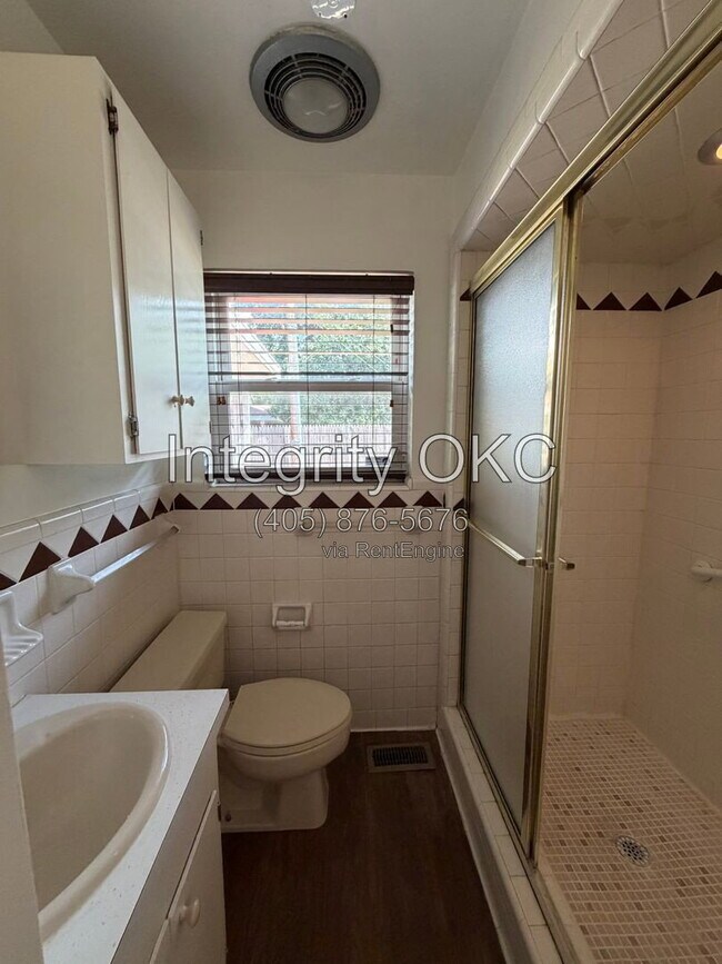 Building Photo - 4101 NW 48th St