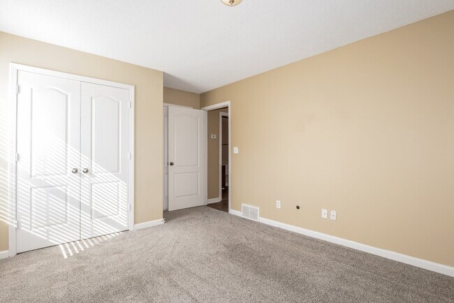 Building Photo - 1498 Lawson Dr