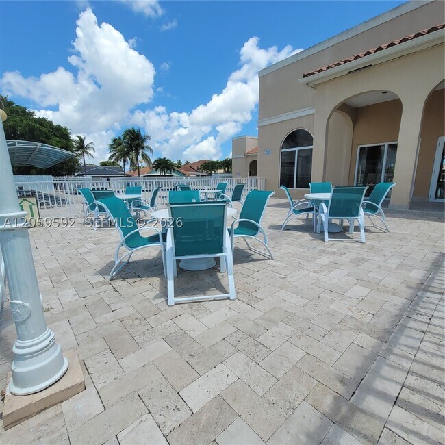 Building Photo - 1114 NW 124th Ct