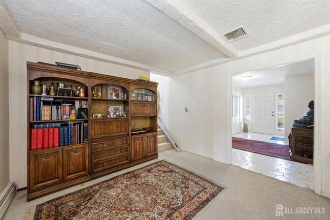 Building Photo - 34 Ventnor Dr