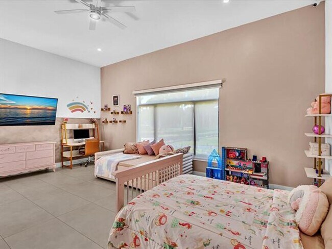 Building Photo - 6122 SW 173rd Way