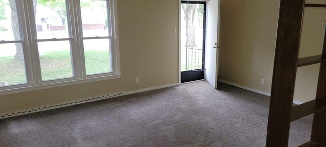 Building Photo - 2 bedroom home South Side Holland