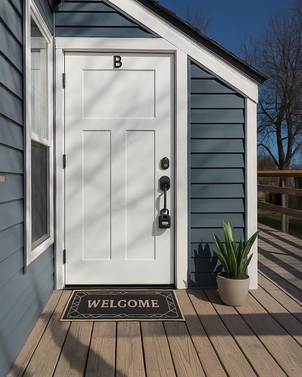 Primary Photo - 306 E Hughbert St