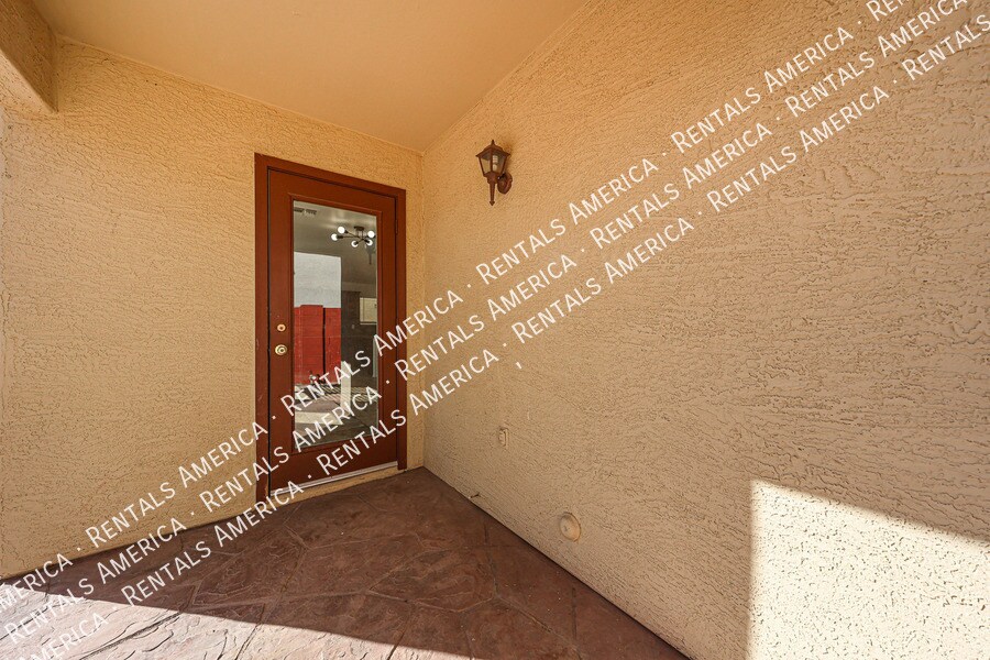 Building Photo - 6175 S Sharon Ct