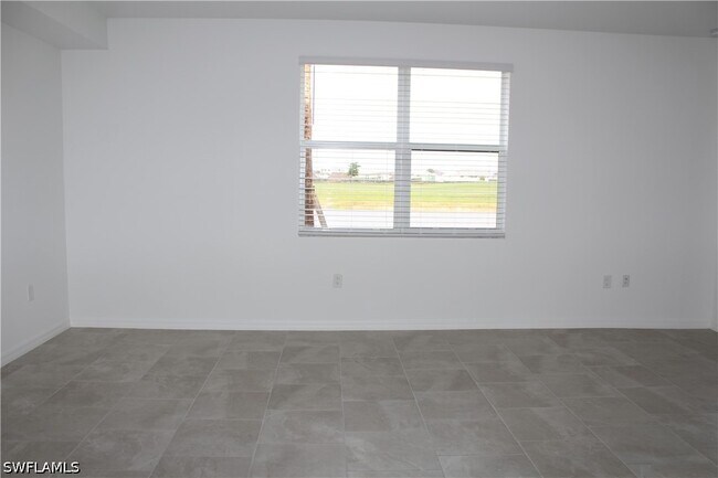 Building Photo - 5661 Melbourne Ct