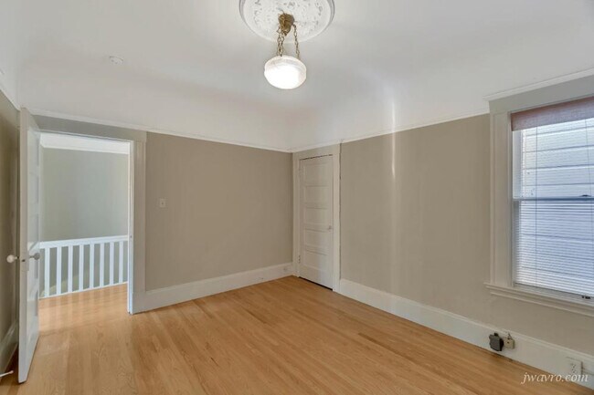 Building Photo - 840 14th St