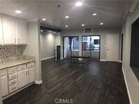 Building Photo - 720-724 W 4th St