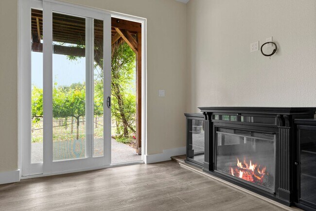 Building Photo - Coming Soon! Luxury 2 bedroom 2 bath with ...