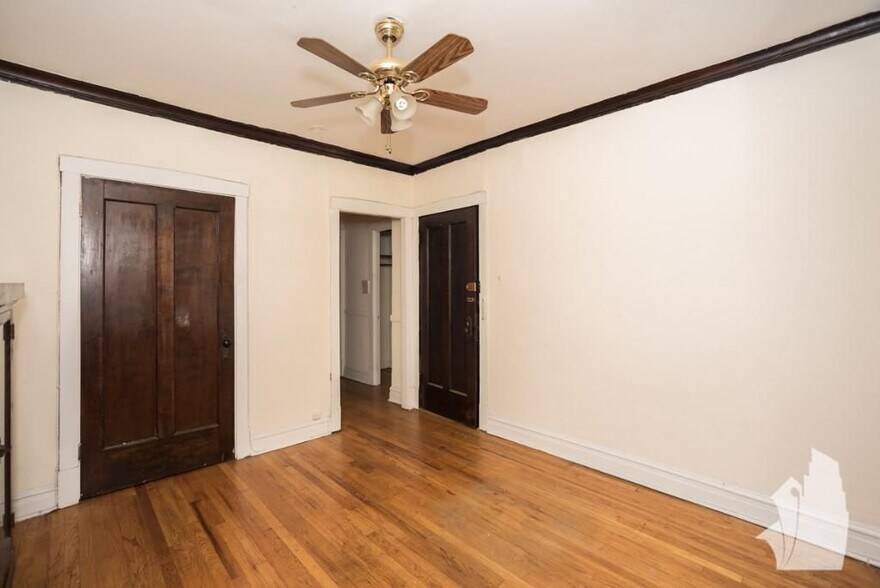 Building Photo - 4844 N Rockwell St