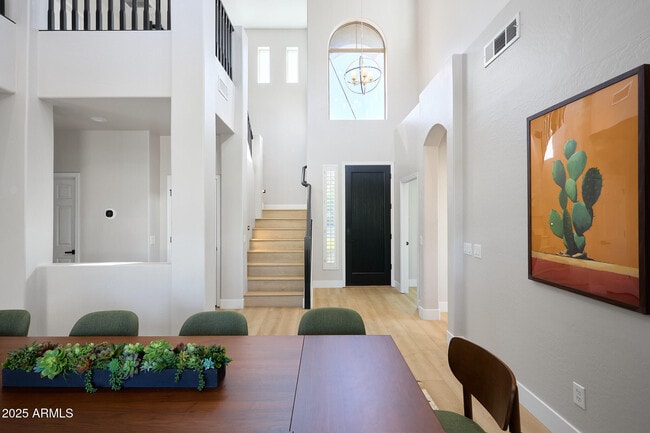 Building Photo - 3202 E Orange Dr