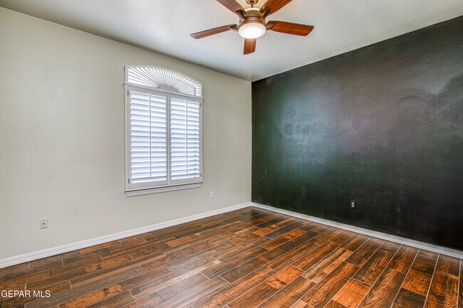 Building Photo - 13401 Emerald Pond Dr