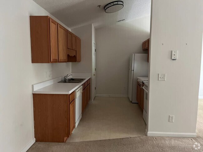 Building Photo - 901 Hanahan Ct