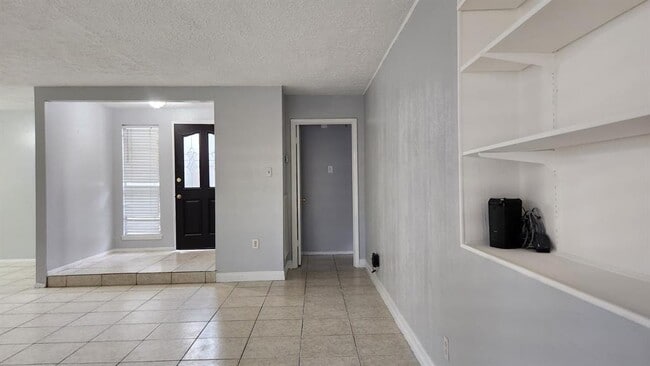 Building Photo - 22306 Woodrose Dr