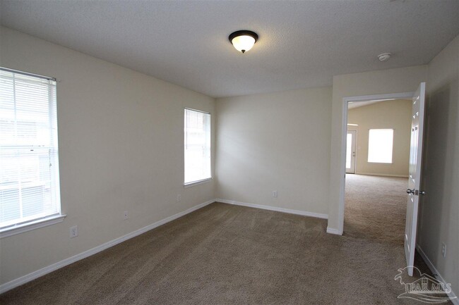 Building Photo - 6531 Tampa Dr