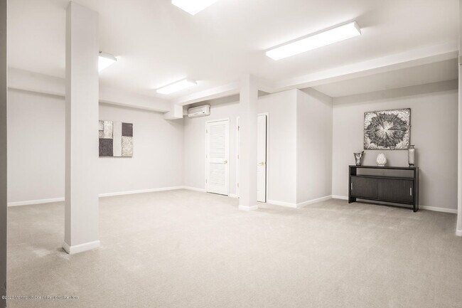 Building Photo - 716 Timber Ridge Ct