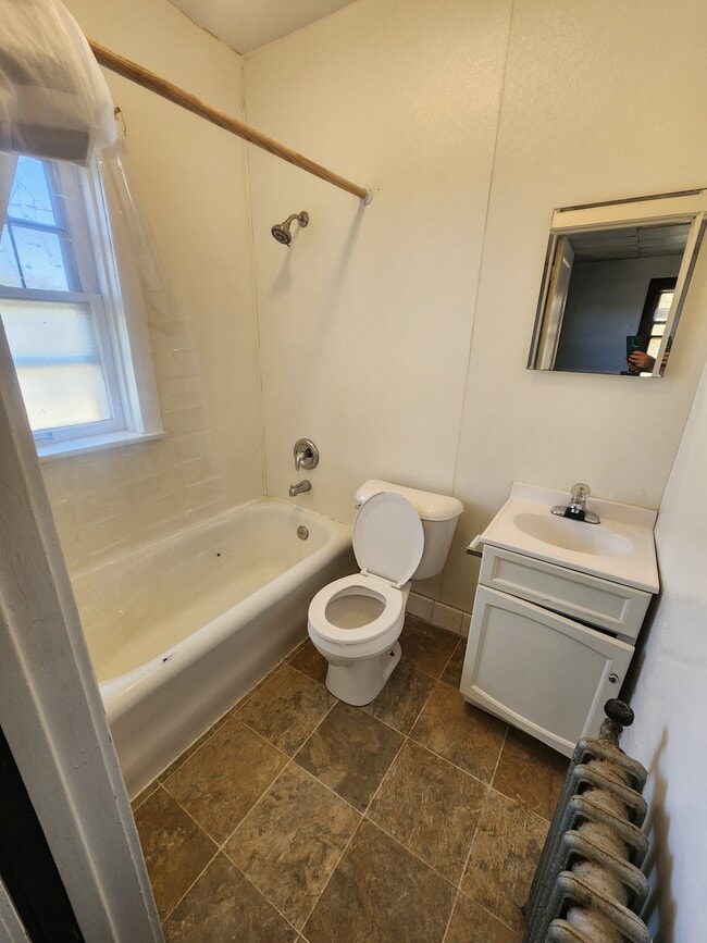 Building Photo - 5310