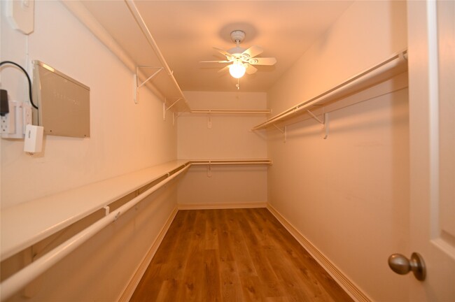 Building Photo - 2313 Echo Harbor Dr