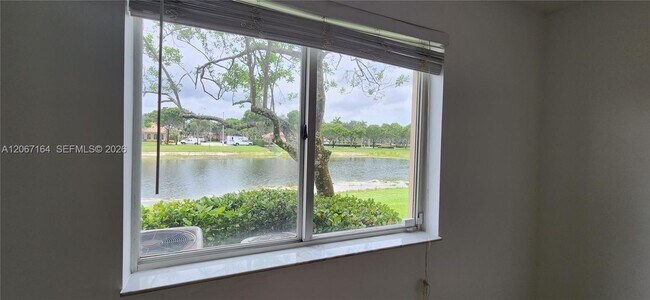 Building Photo - 3478 Briar Bay Blvd