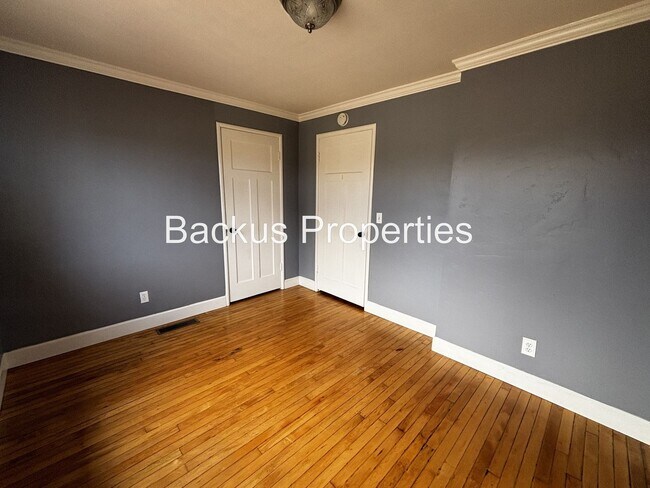 Building Photo - 550 Trinity Ave