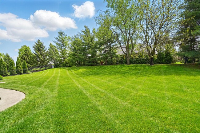Building Photo - Five Bedroom House in Deerfield Township!