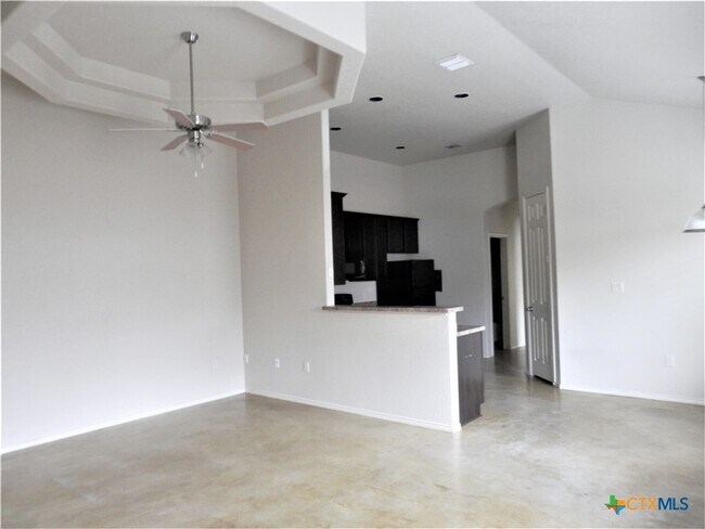 Building Photo - 331 Oelkers Dr