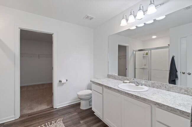 Building Photo - 35524 Eastbrook Ave