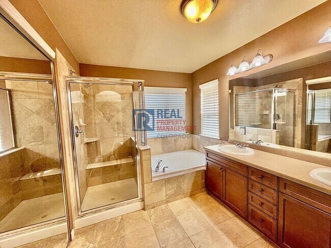 Building Photo - 4640 Ginger Ct