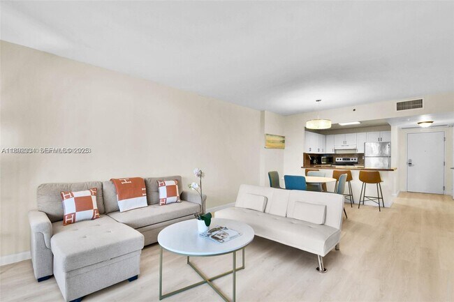 Building Photo - 2301 Collins Ave