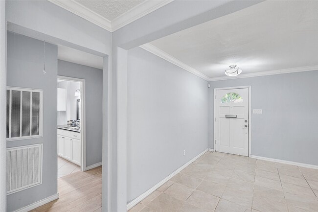 Building Photo - 6002 McKnight St