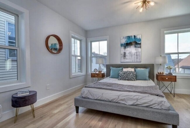 Building Photo - 12 Cawfield St