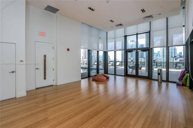 Building Photo - 1600 NE 1st Ave