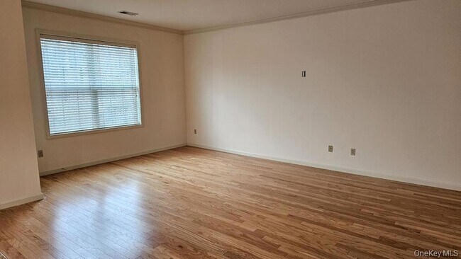 Building Photo - 208 NY-208