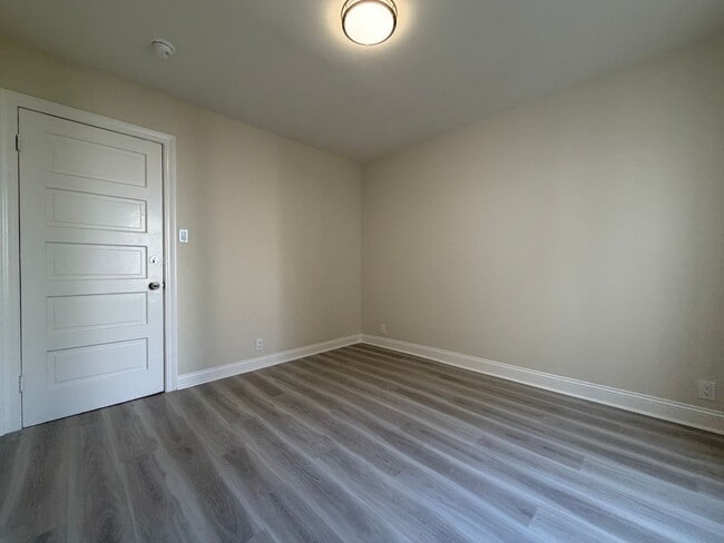 Building Photo - 571 Minna St