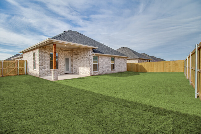 Building Photo - 2815 Orchid Dr