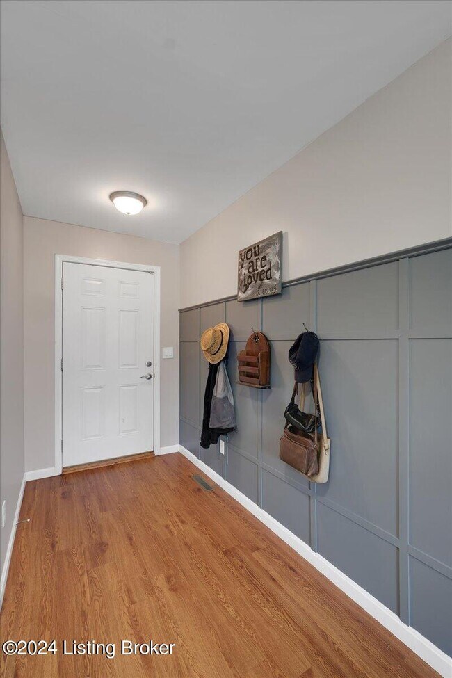 Building Photo - 2014 Cherrywood Dr