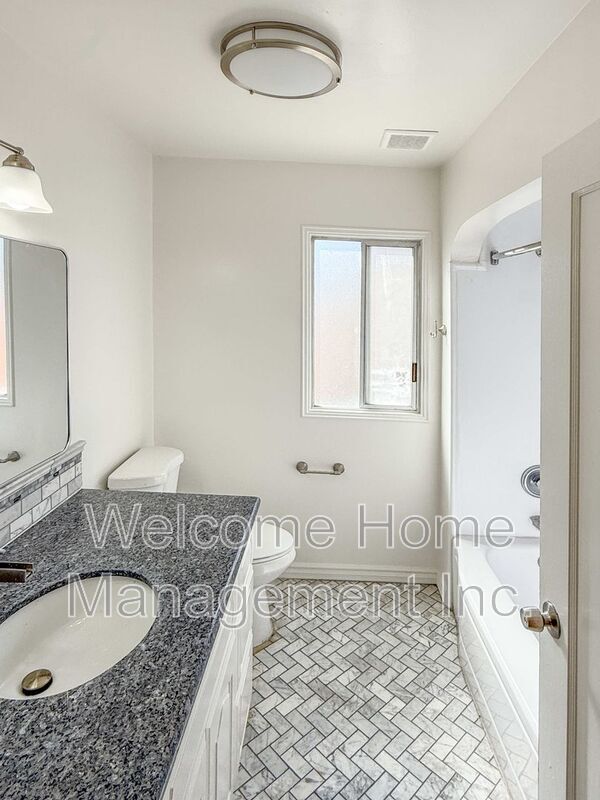 Building Photo - 184 Farrelly Dr